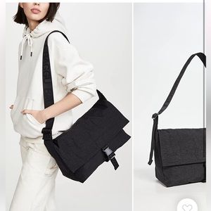 Brand new with tags - baggu sport messenger bag, black